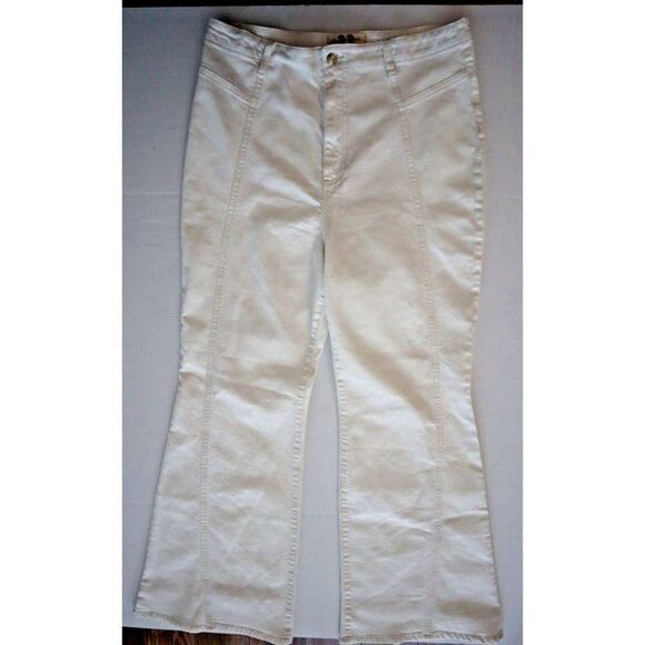We The Free x FP OB1347765 Women's Sz 33 Ivory Just Float On Flare Jeans - Picture 1 of 9